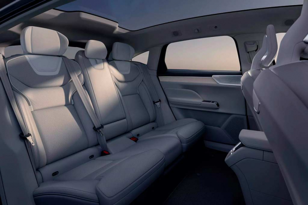 Электрический лифтбек Volvo ES90 стал новым легковым флагманом марки