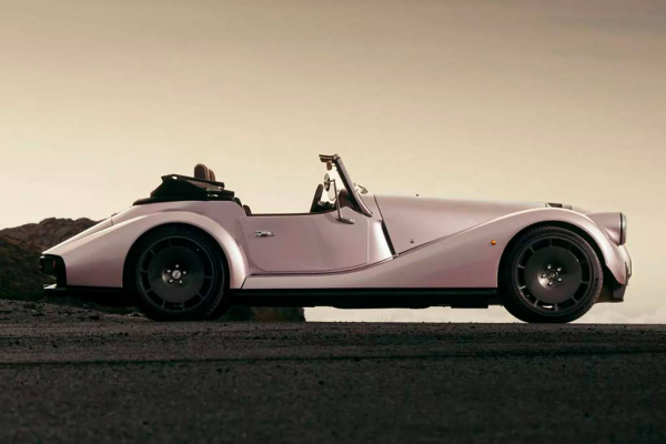 Британцы представили стильный ретро-суперкар Morgan Supersport