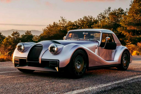 Британцы представили стильный ретро-суперкар Morgan Supersport