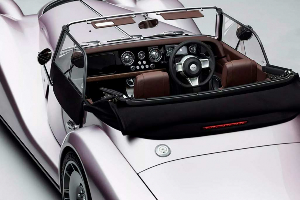 Британцы представили стильный ретро-суперкар Morgan Supersport