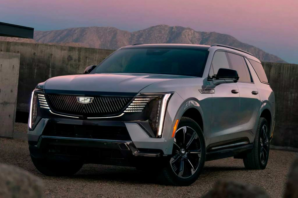 Cadillac Escalade IQL: удлиненная версия электрического внедорожника