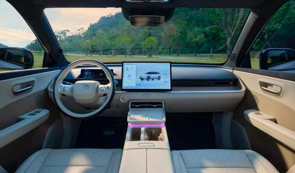 В Поднебесной дебютировал доступный электрический паркетник Toyota bZ3X