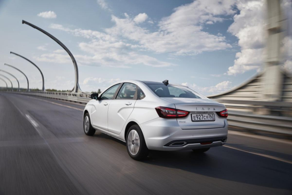 Начались продажи Lada Vesta с новой &laquo;механикой&raquo;: известны цены