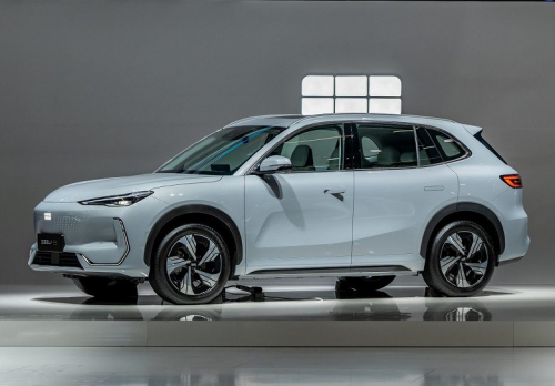 Первый Geely для России с ресурсом 1 млн км и официальной гарантией поступил в продажу. Названы цены на Geely EX5 Первый Geely для России с ресурсом 1 млн км и официальной гарантией поступил в продажу. Названы цены на Geely EX5