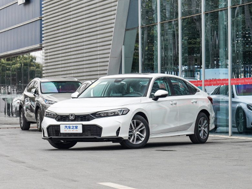 Представлена Honda Civic 2025: 203 л.с. и коробка e-CVT