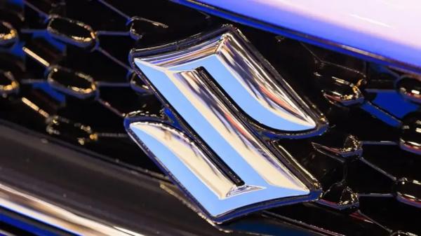 В России продают 14-летний Suzuki Jimny: он проехал менее 350 км В России продают 14-летний Suzuki Jimny: он проехал менее 350 км