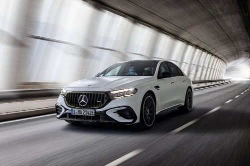 Альтернатива BMW M5 или просто очень мощный E-класс. В России начали продавать Mercedes-Benz E53 AMG 2025 года: 585 л.с. и полный привод за 16,9 млн рублей