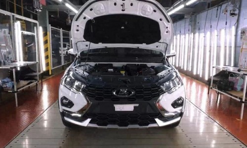 Сборку Lada Iskra SW Cross на конвейере АвтоВАЗа показали на новых фото Сборку Lada Iskra SW Cross на конвейере АвтоВАЗа показали на новых фото