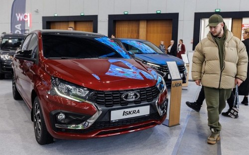«Живые» Lada Iskra появятся в салонах только в середине лета, даже при оформлении предзаказа их придётся ждать два-три месяца «Живые» Lada Iskra появятся в салонах только в середине лета, даже при оформлении предзаказа их придётся ждать два-три месяца