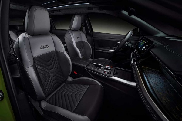 Новый Jeep Compass дебютировал с гибридными и электрическими установками