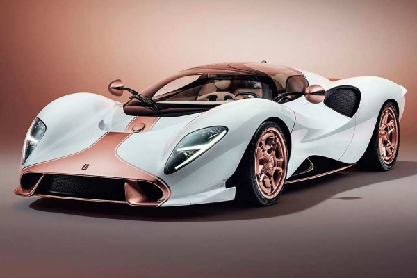 Серийный суперкар De Tomaso P72 получил 700-сильный двигатель V8