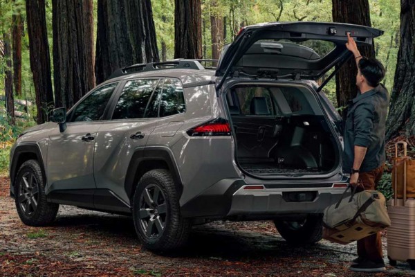 Представлен новый Toyota RAV4 2026: кроссовер шестого поколения