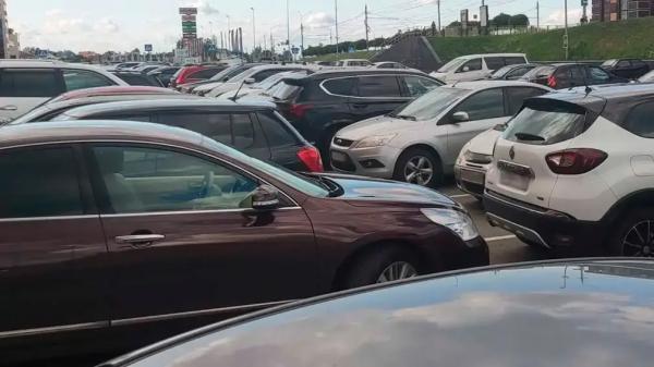 Именно поэтому продавать подержанные авто в России становится все трудней