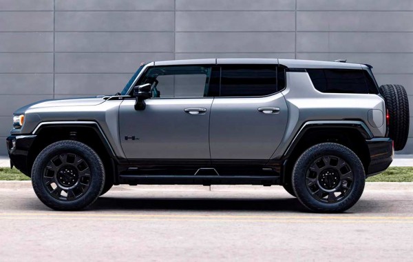Американцы представили обновленный электрический GMC Hummer EV