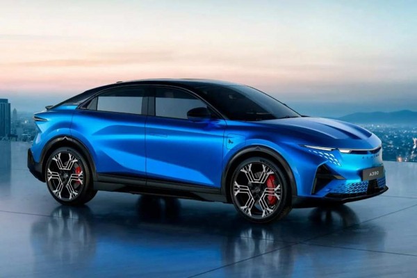 Представлен купеобразный электрический кроссовер Alpine A390