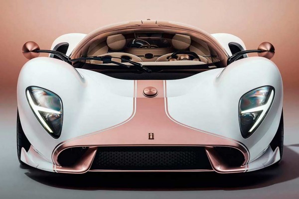 Серийный суперкар De Tomaso P72 получил 700-сильный двигатель V8