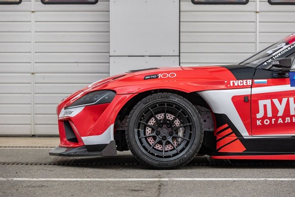 Много карбона, мало веса и рулевая рейка от BMW: тюнинг Toyota Supra A90 для RDS GP Много карбона, мало веса и рулевая рейка от BMW: тюнинг Toyota Supra A90 для RDS GP