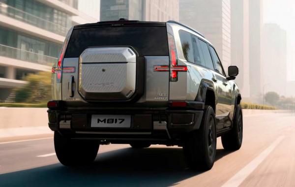 Китайцы из Dongfeng показали брутальный гибридный вездеход M-Hero M817