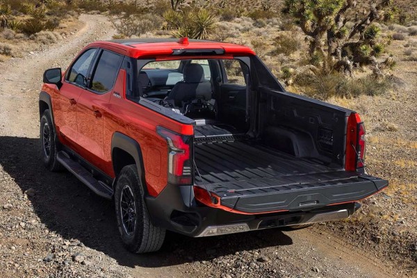 Пикап Chevrolet Silverado EV обзавелся новой топ-версией Trail Boss