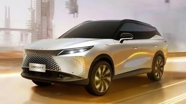 От 3,4 млн рублей: в России объявлены цены на Omoda C7