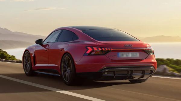 Быстрый, премиальный, дальнобойный: представлен новый электрокар Audi e-tron GT quattro