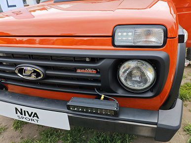 Это Lada Niva Sport в совершенно новом цвете: машину показали на фото