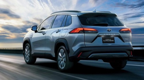 Кроссовер Toyota Corolla Cross подешевел в России до 2,18 млн рублей (а машины в наличии &mdash; от 2,65 млн рублей)