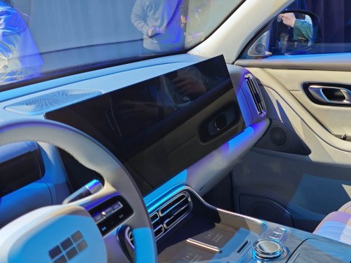Крутой аналог Mercedes-Maybach GLS и BMW X7. Представлен роскошный шестиместный внедорожник Geely Galaxy M9 с расходом 4,8 л/100 км и динамикой спорткара Крутой аналог Mercedes-Maybach GLS и BMW X7. Представлен роскошный шестиместный внедорожник Geely Galaxy M9 с расходом 4,8 л/100 км и динамикой спорткара