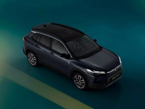 Представлена новая Toyota Corolla Cross 2026: предусмотрены обычная и версия GR Sport с заниженной подвеской