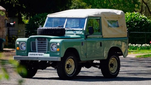 Представлены современные версии классических Land Rover &mdash; теперь вдвое быстрее