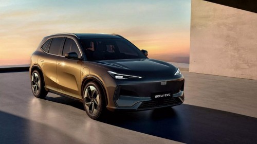 В России Geely EX5 стоит 3,75 млн рублей, а в Китае &mdash; 89,8 тыс. юаней (995 тыс. рублей). Geely продала миллион машин суббренда Galaxy, в честь этого объявлены скидки