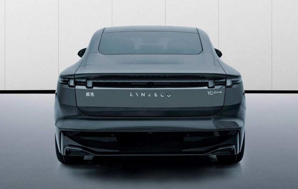 Lynk & Co 10 EM-P: гибридный седан на базе электрической модели Z10
