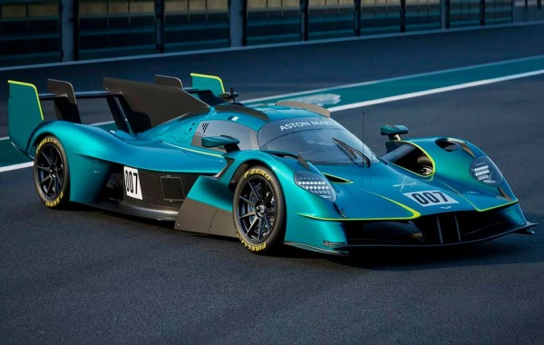 Aston Martin Valkyrie LM: лимитированная спецверсия с начинкой от лемановского болида