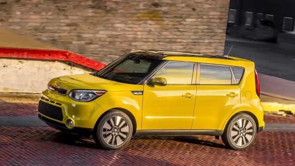 В РФ продают 10-летний Kia Soul в идеальном состоянии: его пробег составляет менее 20 тыс. км