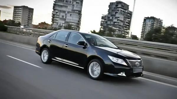 Toyota, Mercedes и BMW лидируют на рынке подержанных машин до 5 млн рублей