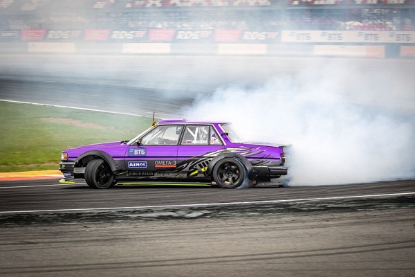 Тормоза от Nissan и никакого стока: тюнинг Toyota Cresta GX71 для RDS GP