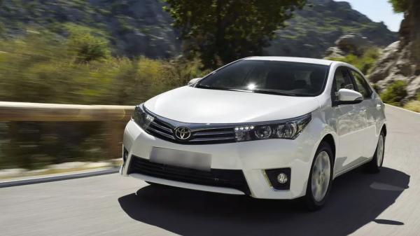 В РФ продают 8-летнюю Toyota Corolla в идеальном состоянии: на ней почти не ездили