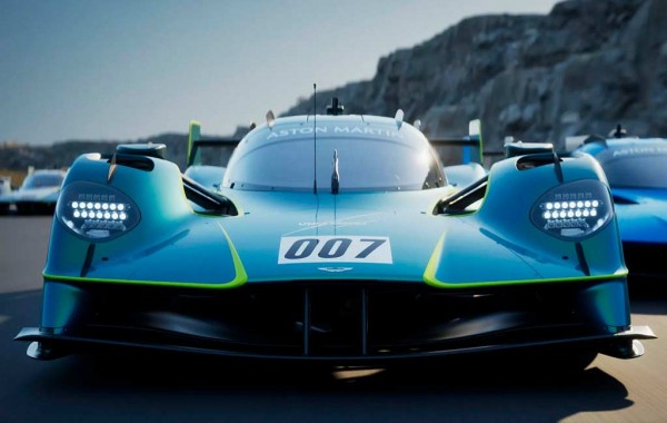 Aston Martin Valkyrie LM: лимитированная спецверсия с начинкой от лемановского болида