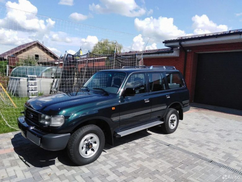 Будто вчера с конвейера: в России продают 30-летний Toyota Land Cruiser 80 с пробегом всего 1400 км Будто вчера с конвейера: в России продают 30-летний Toyota Land Cruiser 80 с пробегом всего 1400 км