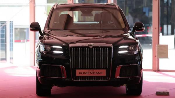 От ФСО к частнику: бронированный Aurus Komendant появился в свободной продаже
