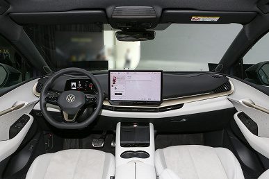 Полноприводный кроссовер Volkswagen ID. Unyx 2025 заметно подешевел в России: заказы принимаются от 3,69 млн рублей (на 500 тыс. рублей меньше, чем в мае)
