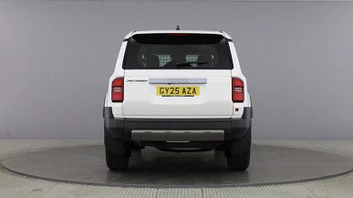 Представлен грузовой Toyota Land Cruiser 250. Теперь это двухместный внедорожник с огромным багажником