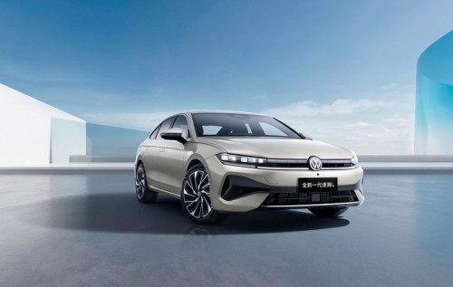 Представлен новый Volkswagen Sagitar L &mdash; он длиннее Passat B7