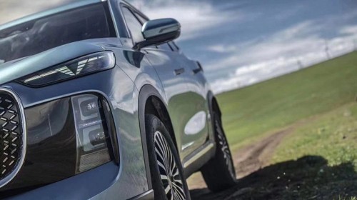 Представлены две новые модели Chery Tiggo 8