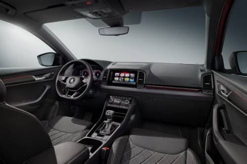 Skoda Karoq везут в Россию из Китая и Казахстана, но дилеры отказываются от этой модели &mdash; &laquo;параллельный&raquo; Karoq не выдерживает ценовой конкуренции с &laquo;китайцами&raquo;