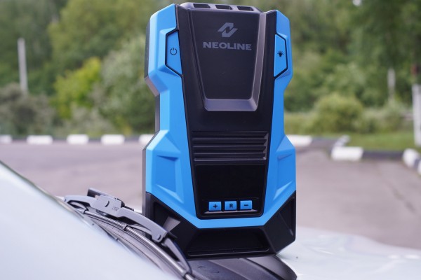 &laquo;И от 12, и от 220!&raquo;: обзор необычного автокомпрессора Neoline DELA-X