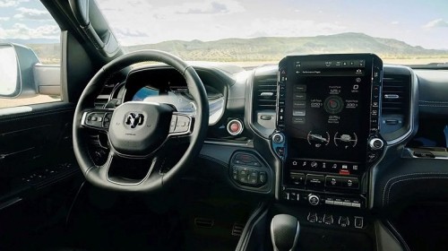 Мощный американский пикап на российских просторах. В РФ привезли RAM 1500 RHO с 540-сильным дизелем Hurricane Twin Turbo и 30-сантиметровым клиренсом