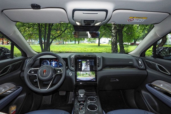 Покупаем Hongqi HS3: что это за автомобиль и почему именно он