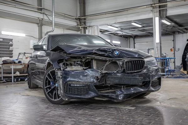 &laquo;Жесть&raquo; без потрясений: кузовной ремонт BMW 5 Series VII (G30)