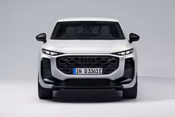 Для нового Audi Q3 стала доступна купеобразная версия Sportback